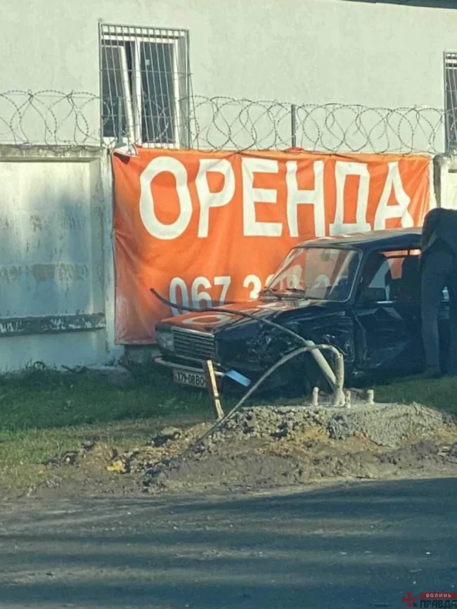 Розтрощені автівки: у Луцьку на Ківерцівській ДТП (фото)