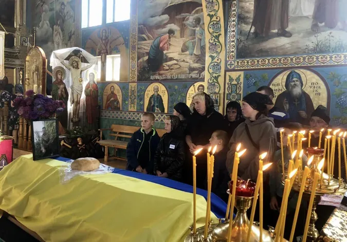 Без батька лишилось четверо дітей: на Волині попрощалися з Сергієм Абрамчуком (фото)