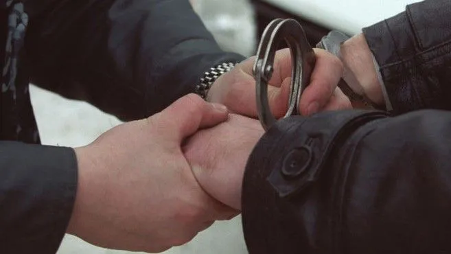 У Луцьку патрульні виявили чоловіка, який перебував у розшуку за крадіжку