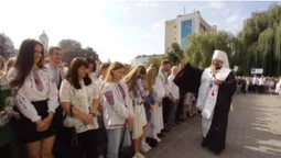 Помолився й окропив водою: митрополит Михаїл благословив «першачків» ЛНТУ (фото)