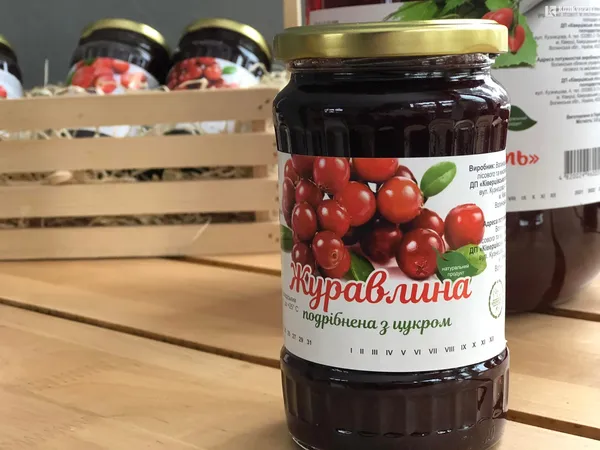 Слоїк меду, або Як на Волині з бджолиного продукту роблять крем (фото, відео)