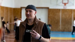 Учитель з волинської школи закохує у фізкультуру, щоб діти не були «телефонними маніяками» (фото, відео)