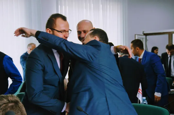 Як у Луцькій міській раді секретаря «скидали» (фоторепортаж)
