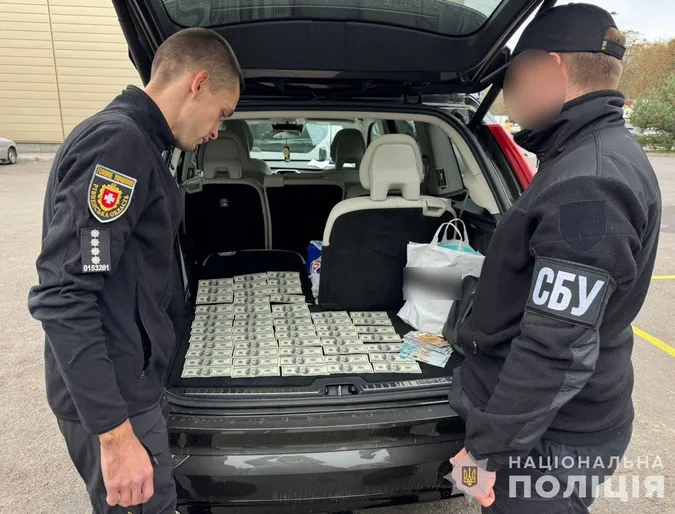У Рівному викрили групу медиків, які «заробили» на ухилянтах понад 14 мільйонів (фото)
