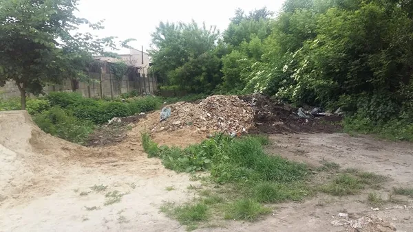 Стало відомо, чому смердить на 33-му і 40-му районах Луцька (фото, відео)