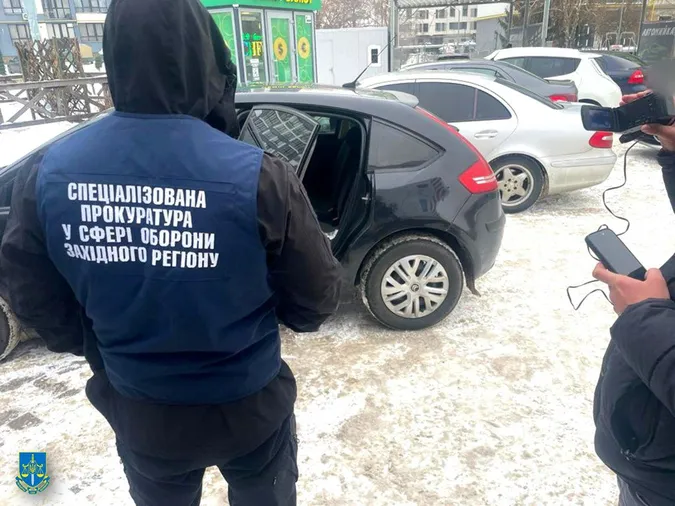 $8000 за непридатність до служби в армії: на Волині викрили організатора «схеми» (фото)