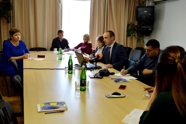 У Волинському центрі зайнятості навчають безробітних, аби ті не втікали за кордон (фото)