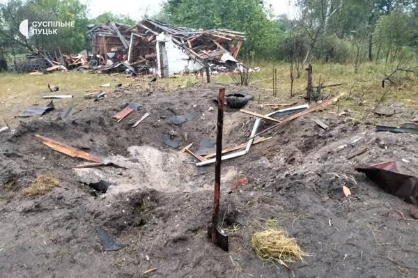 На Волині боєприпас з українського винищувача впав на будинок : інцидент розслідує ДБР (відео)