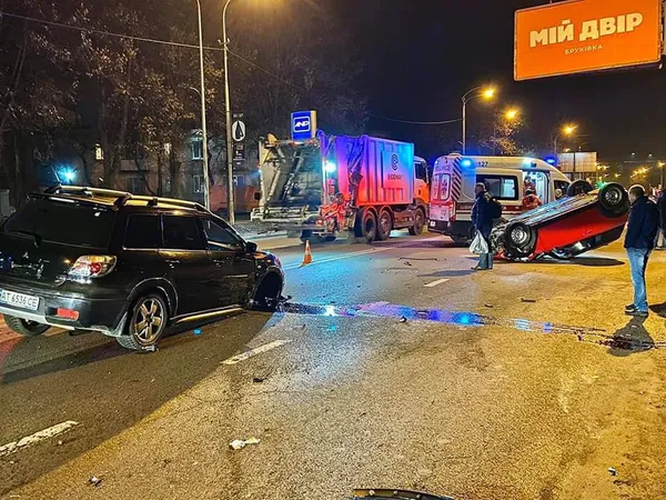 З алкоголем та бійкою: волинянин потрапив у ДТП у Львові (фото, відео)