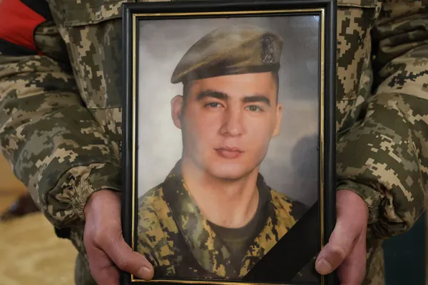 У Луцьку попрощалися з 23-річним воїном Степаном Осипчуком
