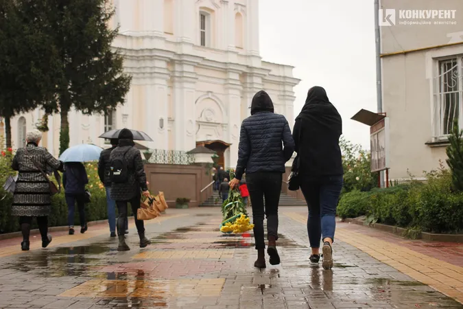 У Луцьку попрощалися із загиблими захисниками Ігорем Бохонюком і Романом Волошкіним (відео)