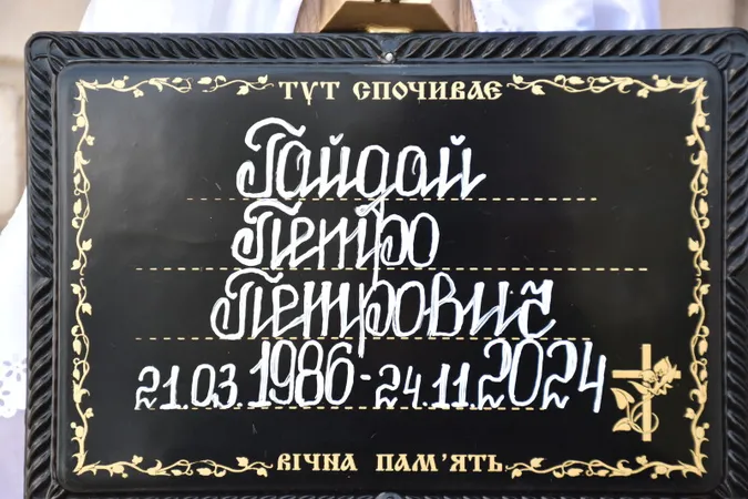 У Луцькій громаді прощалися з Героєм Петром Гайдаєм (фото)