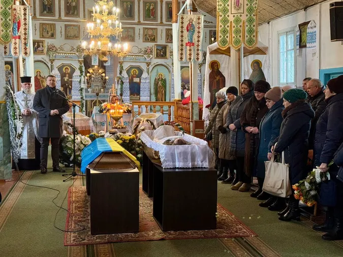У Нововолинську попрощалися із захисником Михайлом Фроловим (фото)