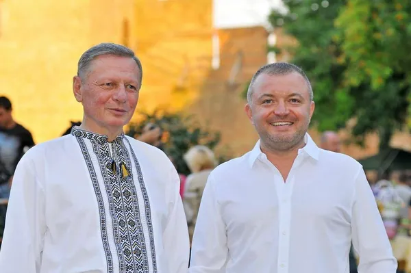 Луцький міський голова Микола Романюк із спонсором фестивалю «Ніч у Луцькому замку 2016» Андрієм Покровським під час минулорічного заходу