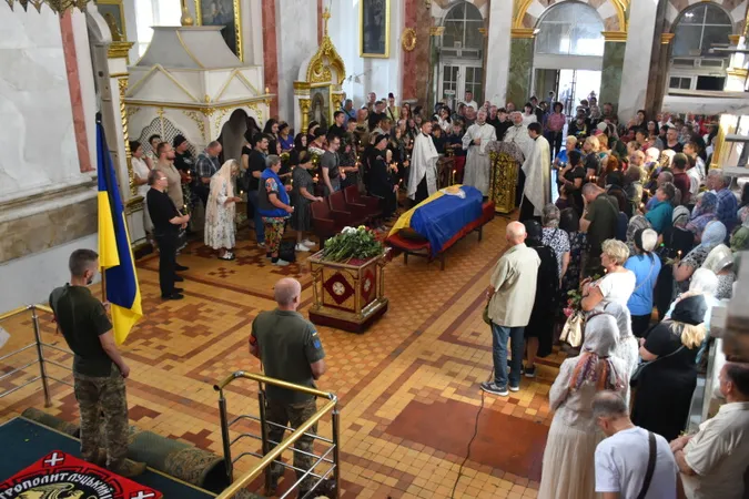 Рік вважався безвісти зниклим: у Луцьку попрощалися із військовим Анатолієм Шепелем