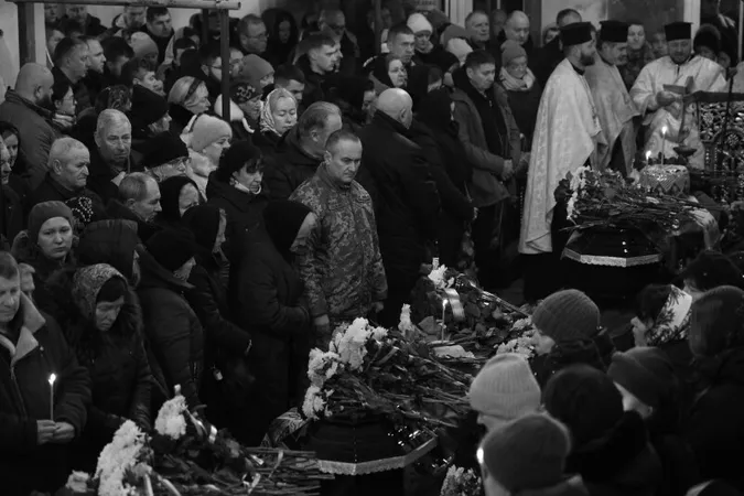 У Луцьку попрощалися з трьома загиблими на Донеччині військовими (фото)