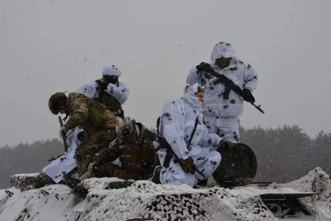 Близько 367 620 окупантів, 6050 танків, 8699 артсистем: втрати ворога на 11 січня