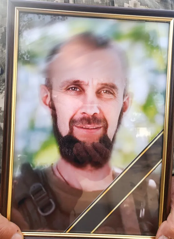 На Волині попрощалися  з загиблим Героєм Тарасом Максимчуком (фото)