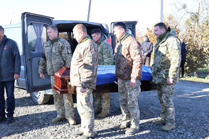 У Луцькій громаді попрощалися із загиблим на Луганщині Олександром Лунговим