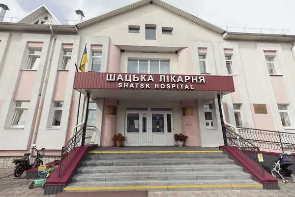 Безпекова ситуація, нагороди поліцейським та робота лікарень: Іван Рудницький відвідав Ковельський район (фото)