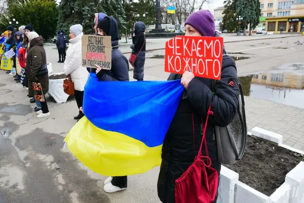 У місті на Волині пройшла мирна акція на підтримку наших захисників (фото)