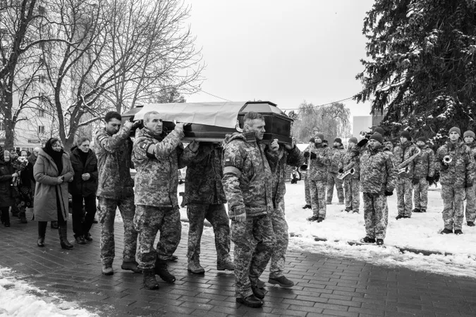 У Луцьку провели в останню дорогу захисника України Анатолія Малесика (фото)