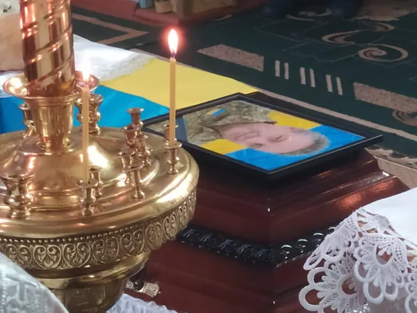 На Волині попрощалися із загиблим майже 2 роки тому воїном Юрієм Мухіним (фото)