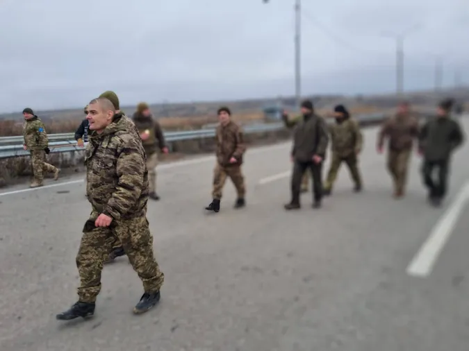 З російського полону звільнили ще 12 людей
