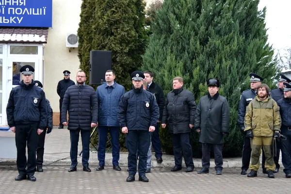 У Луцьку прийняли присягу майже півсотні нових патрульних (фото)