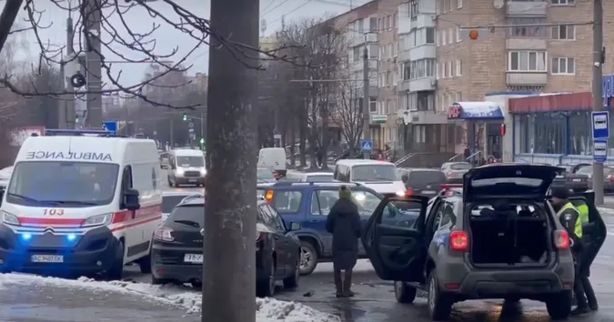 У Луцьку в аварії на Відродження є потерпілі (відео)