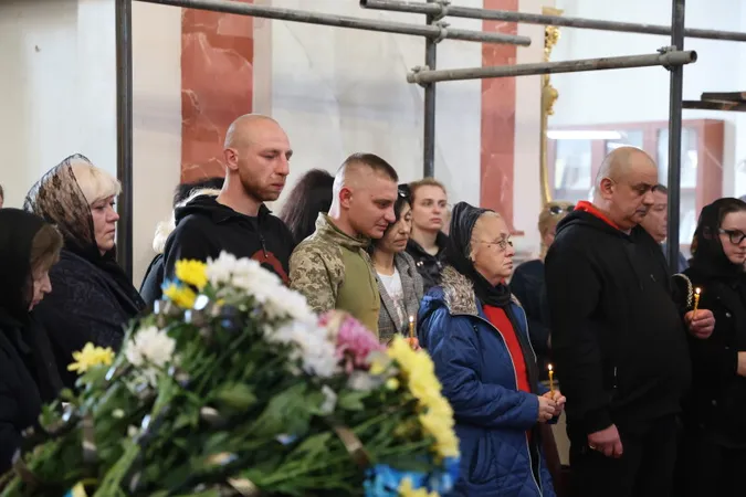 У Луцьку попрощалися із загиблим на Донеччині Артуром Задоянним (фото)