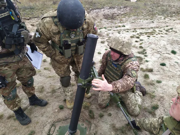 Мінометники Волинської тероборони показали, як вчаться нищити ворога (фото)
