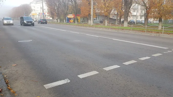 Водії, увага: на проспекті Перемоги в Луцьку – нова розмітка (фотофакт)