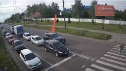 У Луцьку зухвалий водій «мерса» катався по «зустрічці» (відео)