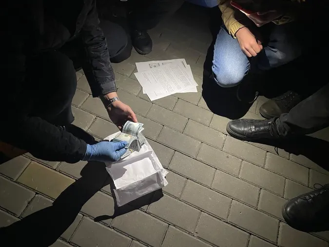 У Луцьку затримали лікаря, який підробляв документи військовозобов'язаним