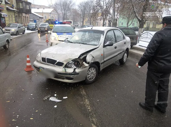 16 аварій за добу - у Луцьку новий жахливий рекорд (фото)