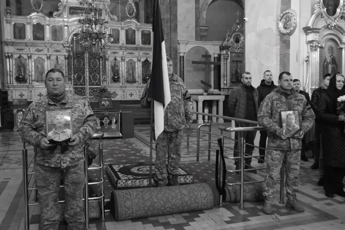 Небо плакало: у Луцьку попрощалися з двома Героями – Вадимом Басарабом та Сергієм Вікторським