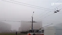 Нічого не видно: Луцьк накрило густим туманом (фото)