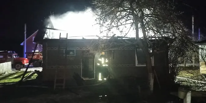 На Волині у пожежах загинули двоє людей, одного чоловіка вдалося врятувати