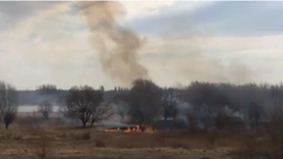 У Луцьку знову горів луг (фото, відео)