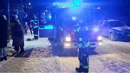 У Луцьку в під'їзді будинку знайшли пакет з невідомою речовиною – територію огородили (фото)