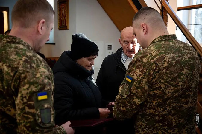 На Волині рідним полеглих гвардійців передали державні нагороди (фото)