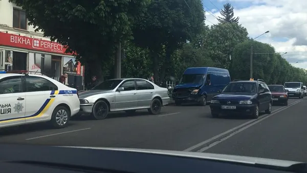 У Луцьку на Перемоги – затори через ДТП (фото, відео)