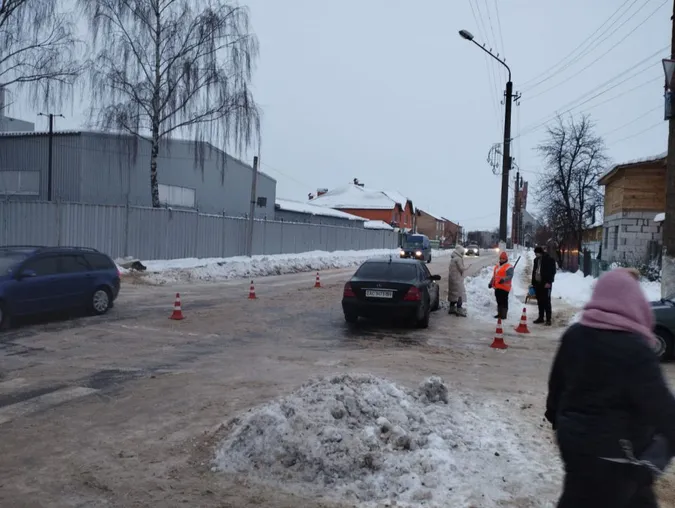 В Нововолинську сталась аварія: водій авто наїхав на пішохода (відео)