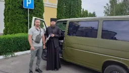 Громада волинського монастиря скинулась на авто для захисників