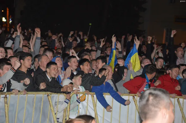 Бурхлива реакція фанів на гол збірної України!Який, щоправда, не зарахували