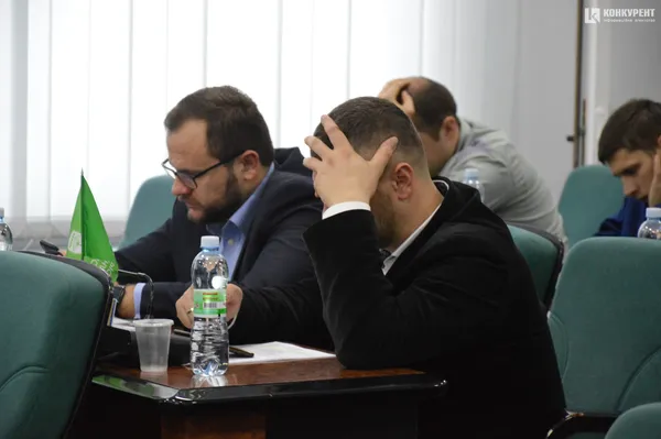 Бюджет... і всім шампанського! Фоторепортаж із сесії Луцькради