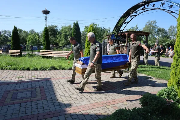 На Волині провели в останню путь полеглого на Сумщині воїна Сергія Конончука (фото)