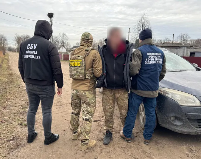 На Волині затримали військового, який віз ухилянта за кордон (фото)