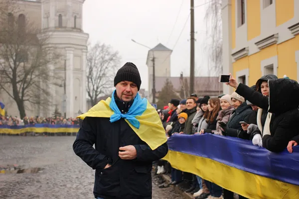 Тепер не просто формальність: як у Луцьку відзначали День Соборності (фото)